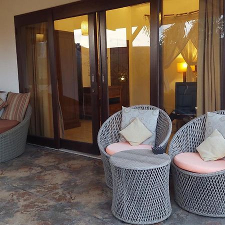 Villa Heliconia Seminyak  Ruang foto