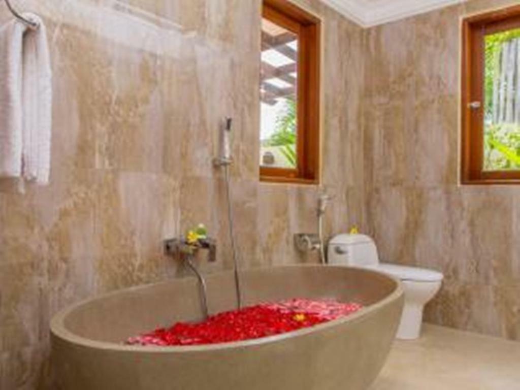 Villa Heliconia Seminyak  Bagian luar foto
